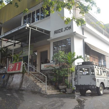 Huize Jon Hostel Маланг Екстер'єр фото
