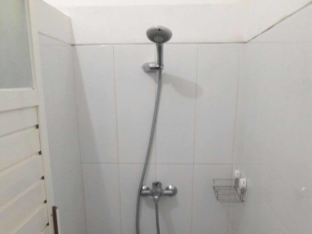 Huize Jon Hostel Маланг Екстер'єр фото